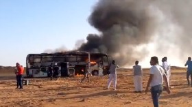 حريق مهول بمستودع يتسبب في احتراق 5 حافلات بتمنراست