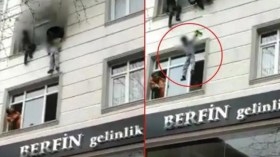 أم ترمي بأطفالها من الطابق الثالث لإنقاذهم من الحريق!