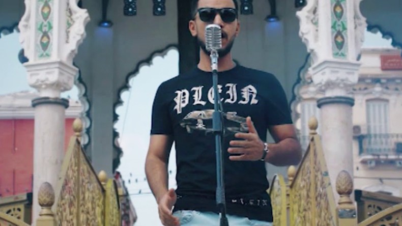 حسين بن حاج يسطو على تراث أحمد وهبي