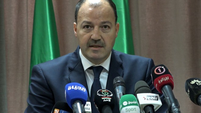 حطاب يدعو إلى وقف تبذير الأموال بالمركبات الأجنبية