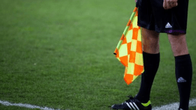 مناصرون يستولون على هاتفين ووثائق حكمين في أعمال شغب بوهران