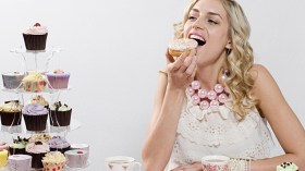 لا تحرمي نفسك أمام مغريات الحلويات