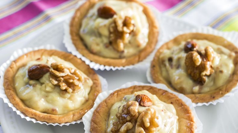 طرطات بالفواكه الجافة