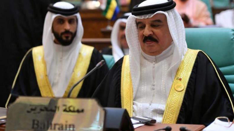 الفلسطينيون يدينون تطبيع البحرين مع الاحتلال