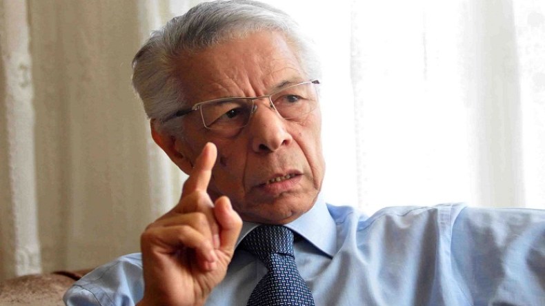 حمروش يعري سوءات النظام