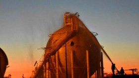 هجمات “إرهابية” تستهدف منشآت نفطية في حمص