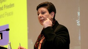 حنان عشراوي تستقيل من منظمة التحرير الفلسطينية