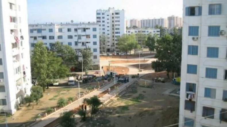 سكان حي الصومام بباب الزوار يطالبون بإصلاح المصاعد الكهربائية