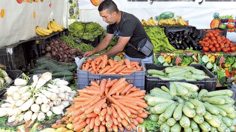 ارتفاع صاروخي لأسعار الخضر والفواكه بالبويرة عشية رمضان