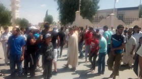 سياح متجهون إلى تونس يعلقون على الطرقات بخنشلة