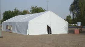 خيم عملاقة لإفطار الصائمين وقفف “VIP” للزوالية