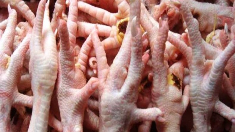 حجز 21 قنطارا من أرجل الدجاج المتعفن و30.000 بيضة فاسدة بباتنة