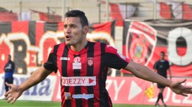 “درفلو” يُحرز لقب هدّاف البطولة الوطنية