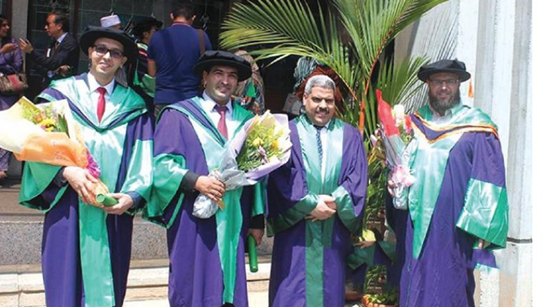 دكاترة وباحثون جزائريون يصنعون الحدث في الجامعات الماليزية