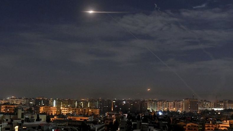 21 قتيلاً في القصف الإسرائيلي قرب دمشق