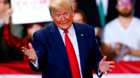 مجلس النواب يقرر مساءلة ترامب