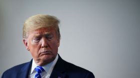 ترامب يقلل من شأن تصريحاته حول الحقن بالمعقم