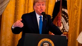 ترامب يوسع حظر التأشيرات لمواطني ست دول إضافية