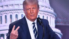 شقيقة ترامب تصفه بأنه “قاس” و”كذاب”