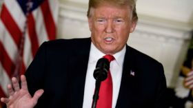 ترمب مهددا: إذا أرادت إيران الحرب فهذه ستكون نهايتها رسميا