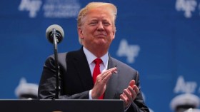 ترامب يتدخل في أزمة بريكست