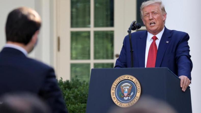 ترامب يهون من عنف الشرطة ضد السود