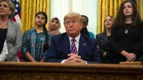 كن حذراً في كلماتك