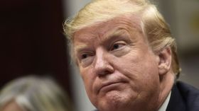 ترامب ومقربون منه اتصلوا مع الروس 100 مرة