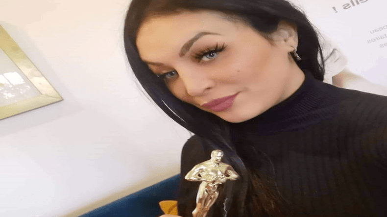 ديفا ربيكا.. يصفونها بـ “النذلة” ويتابعونها بالملايين!