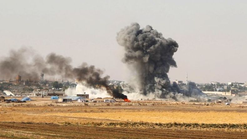 قوات النظام السوري تنتشر قرب الحدود التركية