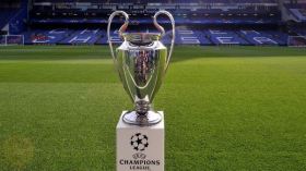 السماح للاعبين بِخوض رابطة الأبطال مع فريقَين مختلفَين