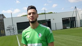 بوريسيا مونشنغلادباخ يجدد اهتمامه بضم بن سبعيني