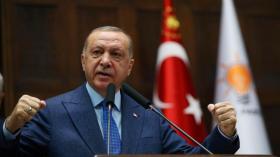 أردوغان يُشبه أساليب اليونان “بالنازيين”