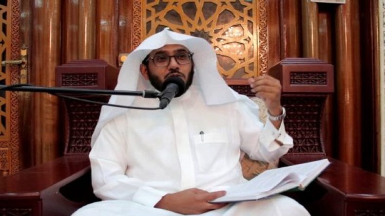 باحث شرعي سعودي يجيز للاعبين والمشجعين الإفطار في كأس العالم