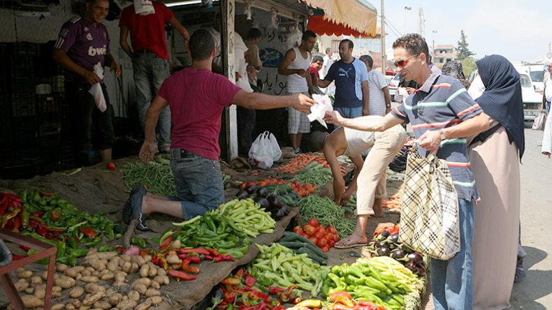 سرّاق لا يُصفّدون!