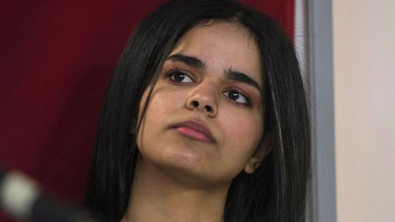 السعودية رهف تحشش وتأكل لحم الخنزير في كندا!