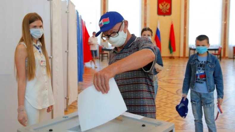 غالبية الروس أيدوا تعديلات دستورية تمد حكم بوتين