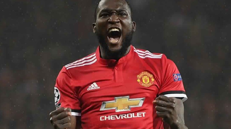 البلجيكي لوكاكو آخر ضحايا العنصرية