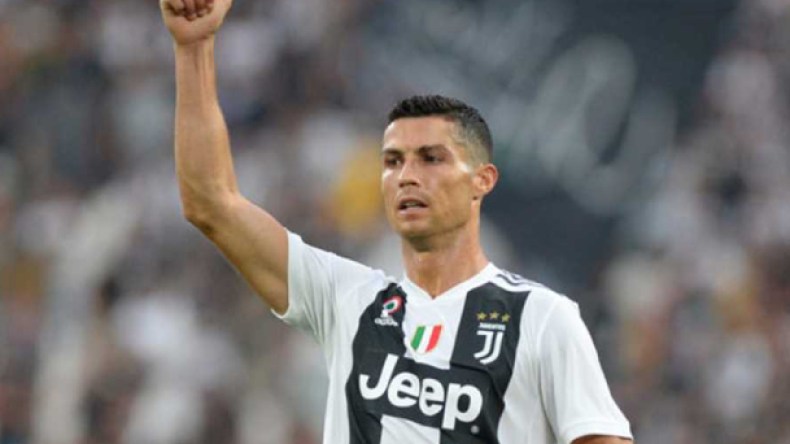 رونالدو أول لاعب يسجل 400 هدف في الدوريات الأوروبية الكبرى