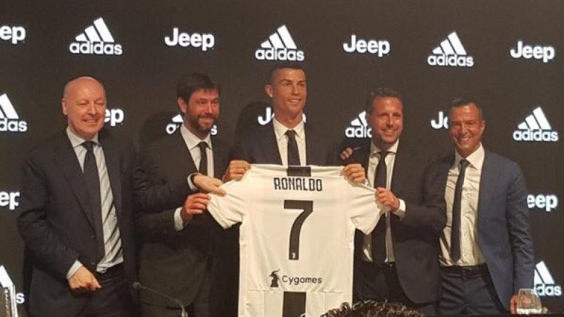 مسؤول بايرن ميونخ ينتقد صفقة رونالدو