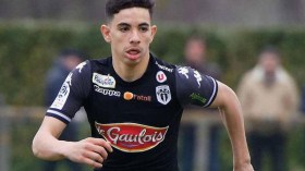 موناكو يفتح باب المفاوضات مع الجزائري آيت نوري