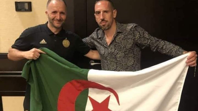 ريبيري يساند الخضر من أجل عيون ابنته وزوجته