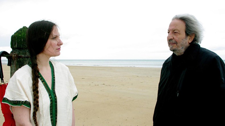 “زمن الحياة”.. يصور قصة حياة ممثلة فرنسية تقرر الولادة بالبيت