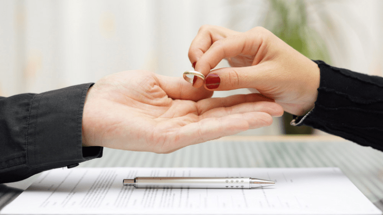 زواج التجربة بضمان 3 سنوات.. هل هو تقنين للزنا؟