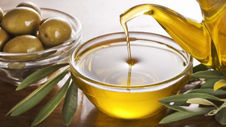 للمرة الثانية.. زيت زيتون جزائري يحصد الذهب في مسابقة دبي الدولية