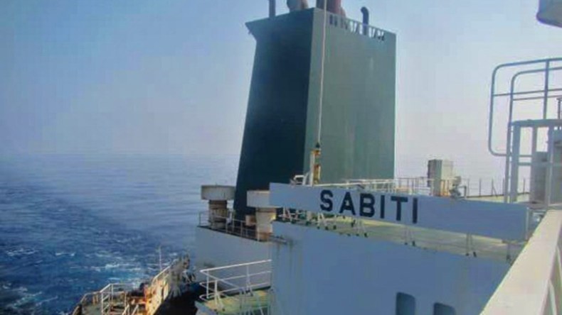 إيران تتوعد بالرد على “الهجوم” الذي استهدف ناقلتها