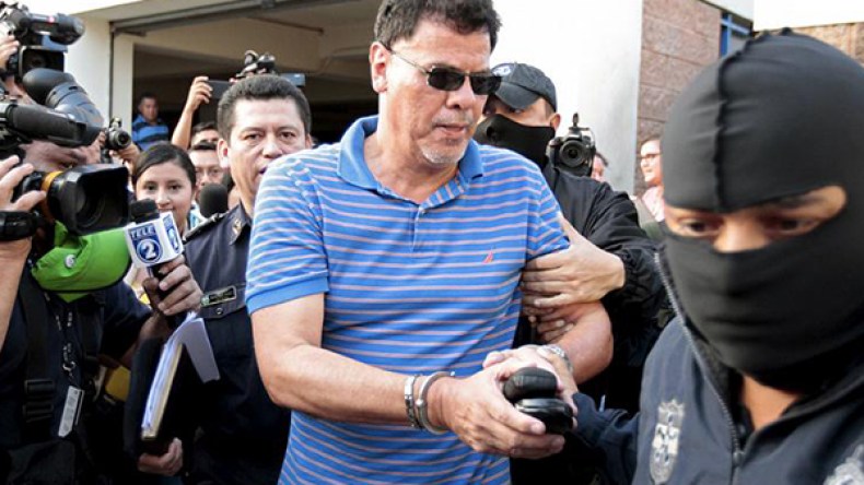 الفيفا يوقف رئيس الاتحاد السلفادوري السابق مدى الحياة