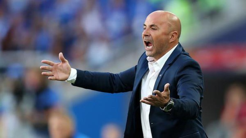 لاعبو الأرجنتين يُطالبون بِتنحية المدرب سامباولي قبيل مواجهة نيجيريا