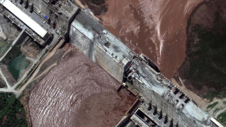 إثيوبيا بدأت ملء خزان سد النهضة