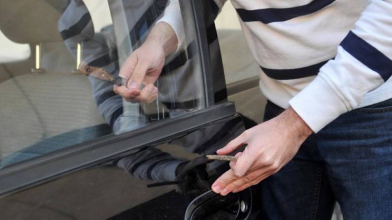 عصابات تطور وسائل إلكترونية للاستيلاء على السيارات